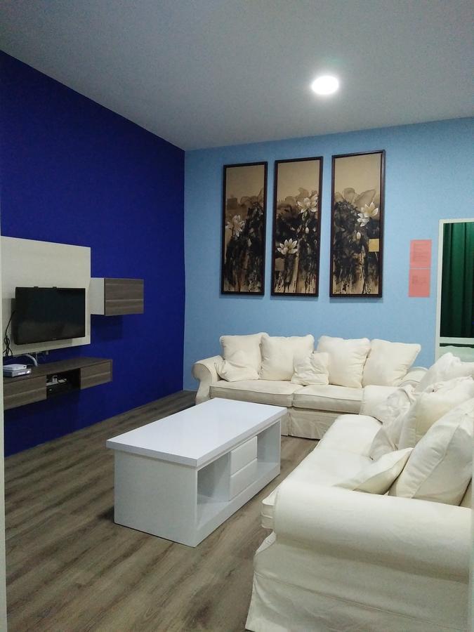 Xenia Homestay Kuching Zewnętrze zdjęcie