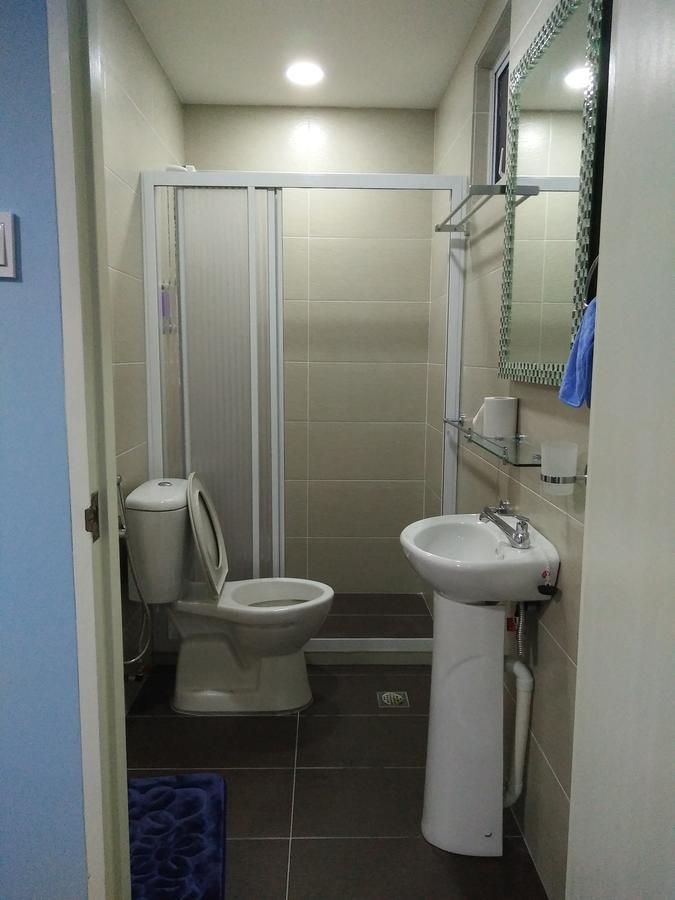 Xenia Homestay Kuching Zewnętrze zdjęcie